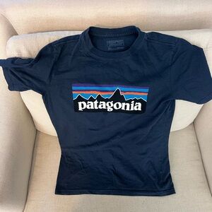 Boys Navy Patagonia T-Shirt. Medium/Size 10